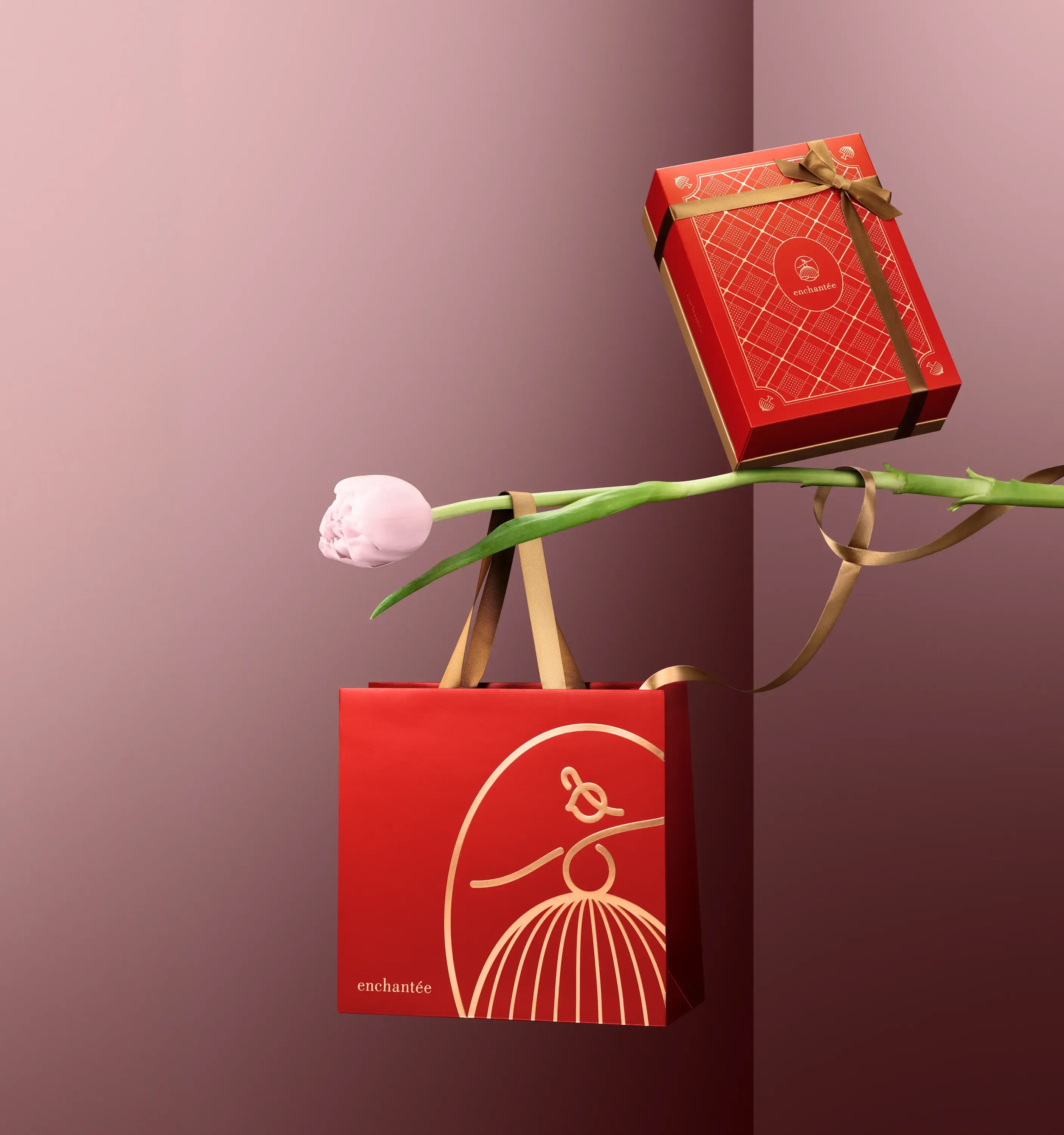𝐞𝐧𝐜𝐡𝐚𝐧𝐭𝐞́𝐞 樂朗奇 法式菱格紋禮盒 Cropped